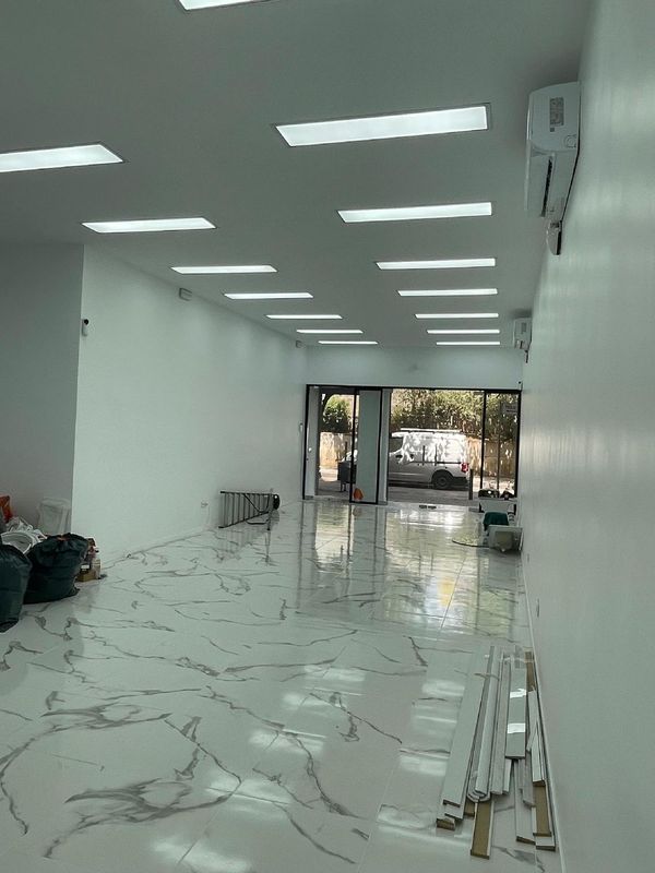 Local comercial en venta en Santa Eulàlia, Hospitalet